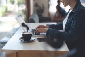 ¿Cómo recibir pagos en dólares si trabajo freelance en México?