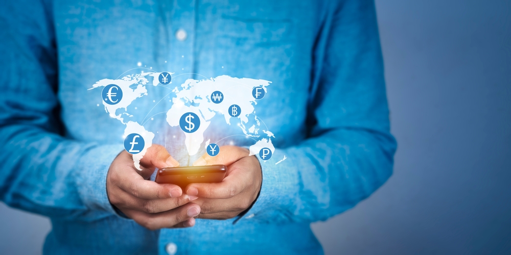 Qué tipo de cambio conviene para enviar dinero a otro país