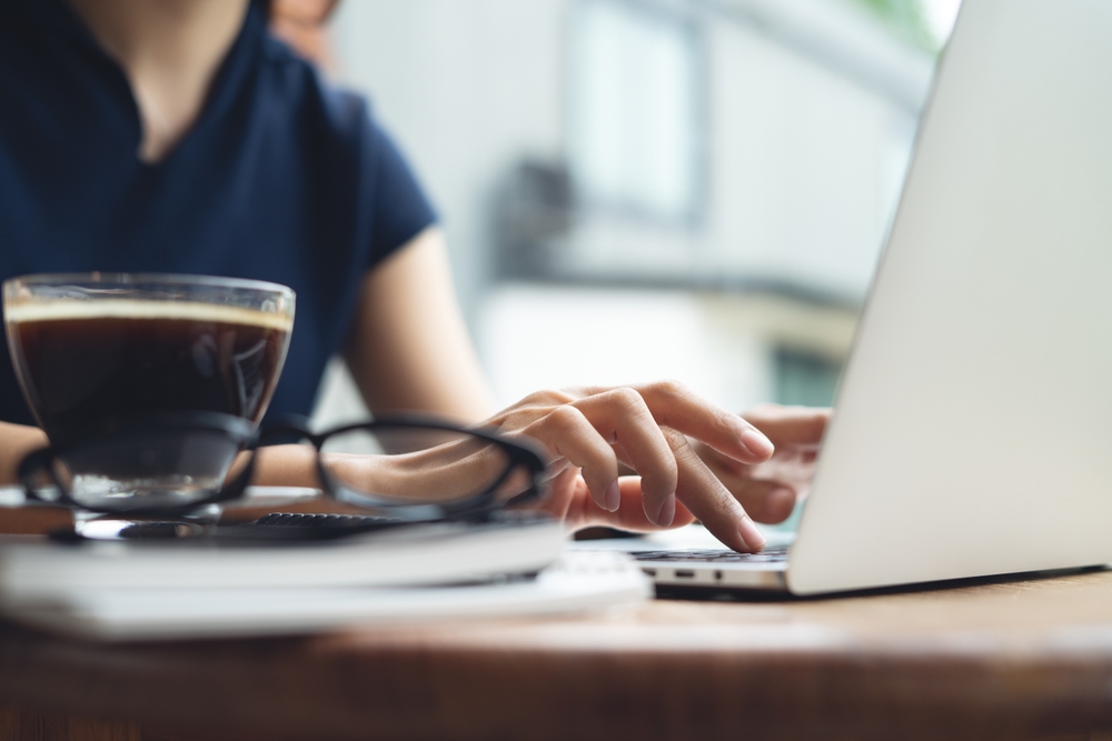 ¿Cómo funciona un contrato freelance?